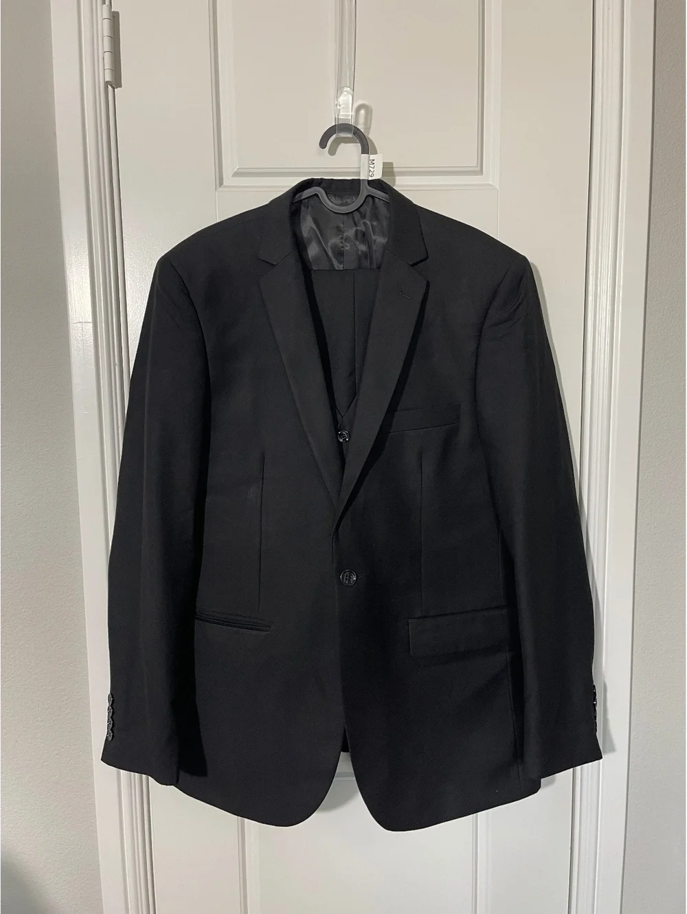 Cooper Nelson Suits for Men Size LG Black Formal Business Suits M729 3 Pieces